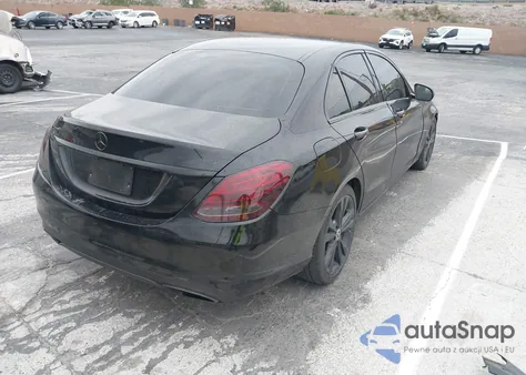 2018 Mercedes-Benz C 300 from USA, damaged, VIN 55SWF4JB8JU243699